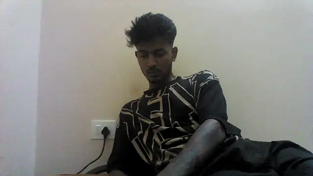 Snapshot of just_fucks chatting on October 7, 2025, 7:55 pm just fucks online show from October 7, 2025, 7:55 pm
