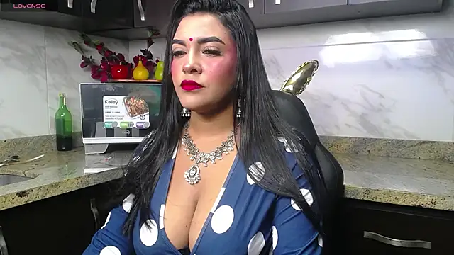 lakshmiraniii online show from March 11, 2025, 10:29 am