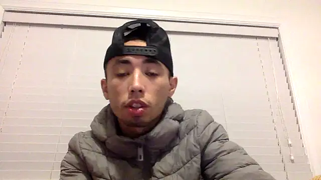 Snapshot of lilboygonewild chatting on November 16, 2025, 4:29 am lilboygonewild online show from November 16, 2025, 4:29 am