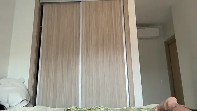 Snapshot of naughtyhollyxxxx chatting on March 20, 2025, 4:20 pm naughtyhollyxxxx online show from March 20, 2025, 4:20 pm