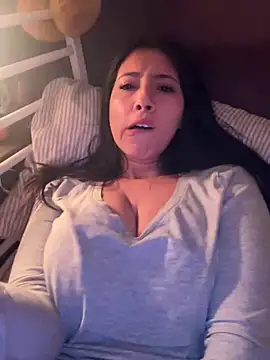 sweedbabyy online show from January 16, 2025, 7:17 am