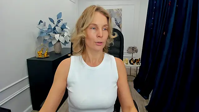 Snapshot of Sinty_Devis chatting on November 23, 2025, 11:43 am Sinty Devis online show from November 23, 2025, 11:43 am