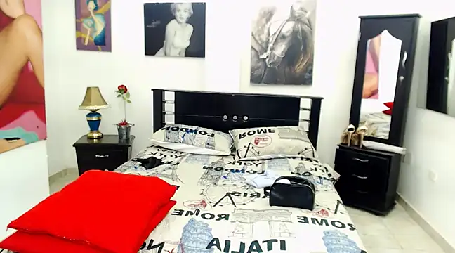 Snapshot of VeronicaReynolds chatting on March 9, 2025, 4:22 pm VeronicaReynolds online show from March 9, 2025, 4:22 pm