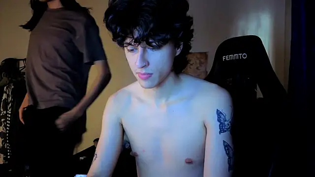 angelitofemboy online show from December 3, 2025, 9:35 pm