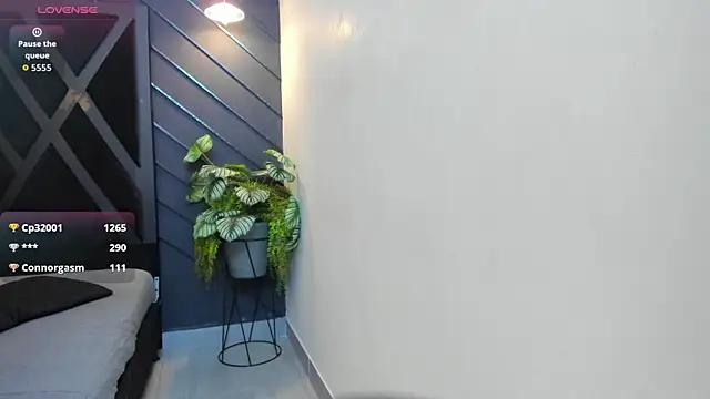 Apolo Bianco  online show from September 20, 2025, 11:28 pm