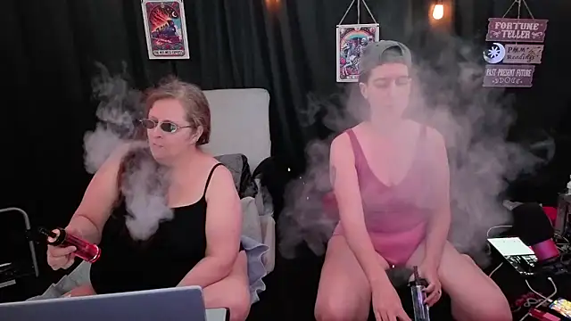 Sexy Mama-69 online show from November 4, 2025, 10:20 pm