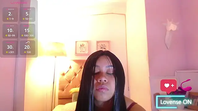 Nahom1  online show from November 19, 2025, 10:43 pm