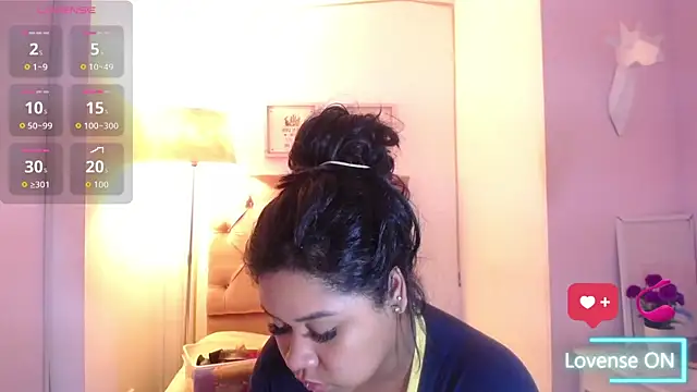 Nahom1  online show from November 24, 2025, 5:07 am