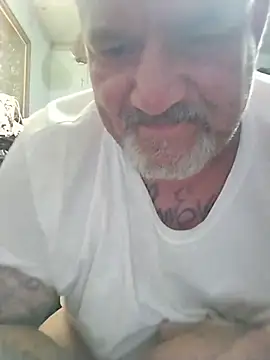 Snapshot of bigdoog8 chatting on June 4, 2026, 10:49 pm bigdoog8 online show from June 4, 2026, 10:49 pm