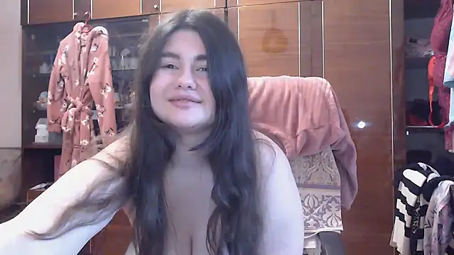 Snapshot of HappyLoved999 chatting on February 2, 2025, 10:57 am HappyLoved999 online show from February 2, 2025, 10:57 am