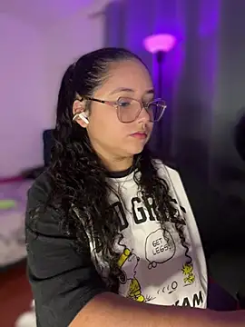 CurlyGirl 1 online show from February 12, 2026, 11:22 pm