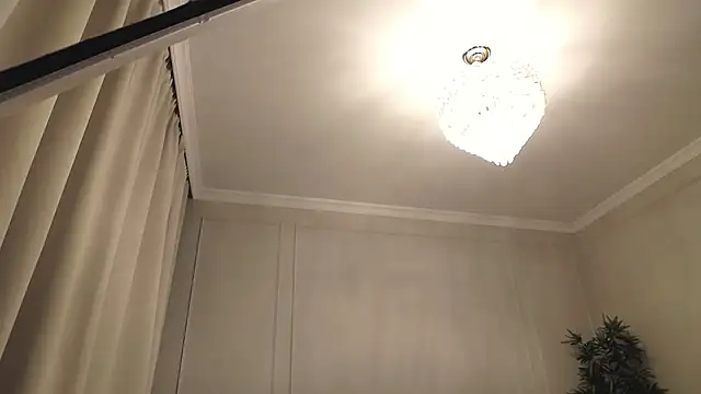 Miriam fox online show from October 18, 2025, 4:30 pm