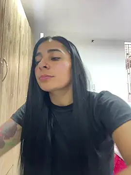 Meganmilk1 online show from February 5, 2026, 1:49 pm