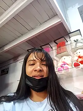 VivienAndClark online show from November 18, 2025, 4:11 pm