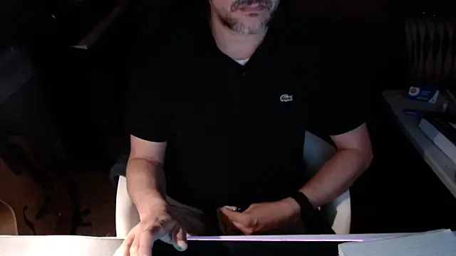 Snapshot of TheBongoBong chatting on March 14, 2025, 6:21 am TheBongoBong online show from March 14, 2025, 6:21 am