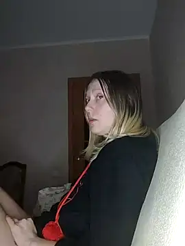 Snapshot of LeraSweet chatting on December 18, 2024, 7:52 pm LeraSweet online show from December 18, 2024, 7:52 pm