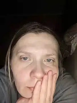 Snapshot of LeraSweet chatting on January 3, 2025, 8:11 pm LeraSweet online show from January 3, 2025, 8:11 pm