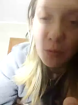 Snapshot of LeraSweet chatting on March 21, 2025, 9:23 pm LeraSweet online show from March 21, 2025, 9:23 pm