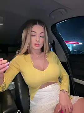 Snapshot of IsabellaEtthan chatting on February 10, 2025, 5:41 pm IsabellaEtthan online show from February 10, 2025, 5:41 pm
