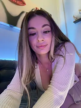 Snapshot of IsabellaEtthan chatting on March 1, 2025, 11:47 pm IsabellaEtthan online show from March 1, 2025, 11:47 pm