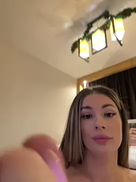 Snapshot of IsabellaEtthan chatting on March 5, 2025, 8:32 pm IsabellaEtthan online show from March 5, 2025, 8:32 pm
