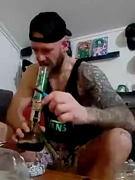 eltoulou online show from February 3, 2025, 1:52 am