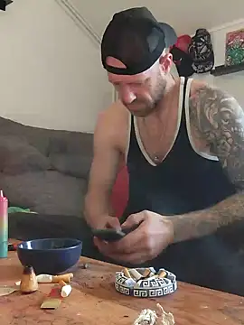 eltoulou online show from February 3, 2025, 12:14 pm