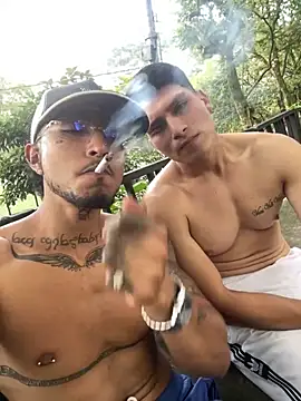 Snapshot of Alex_Teau chatting on February 26, 2025, 9:48 pm Alex Teau online show from February 26, 2025, 9:48 pm