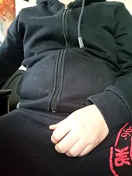 Snapshot of Picknick84 chatting on January 4, 2025, 7:45 am Picknick84 online show from January 4, 2025, 7:45 am