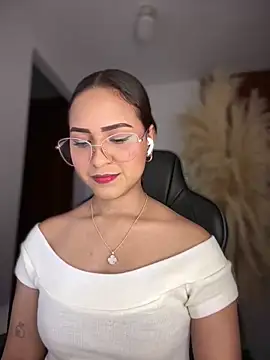 gretta kler1 online show from January 6, 2026, 9:39 pm