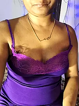 Snapshot of FANTASY_QUEEN_07 chatting on March 4, 2025, 5:56 pm FANTASY QUEEN 07 online show from March 4, 2025, 5:56 pm