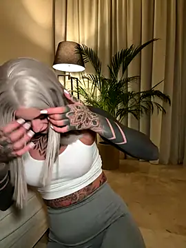 bambixboo online show from September 17, 2025, 9:16 pm