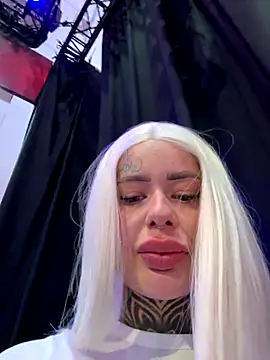 bambixboo online show from September 28, 2025, 11:04 am