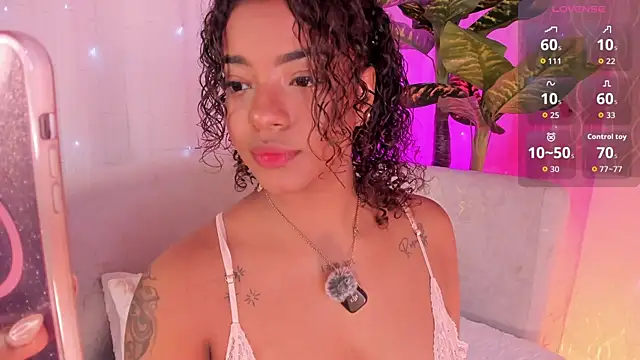 Iris hott1 online show from October 9, 2025, 2:09 am