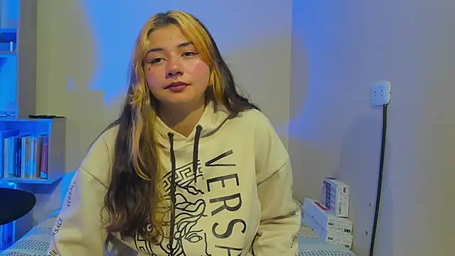 Snapshot of Amywhitexxxd chatting on February 28, 2025, 12:43 am Amywhitexxxd online show from February 28, 2025, 12:43 am