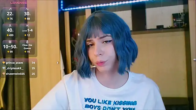 FemAlexa  online show from December 4, 2024, 8:51 pm