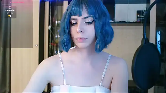 FemAlexa  online show from January 21, 2025, 2:15 pm