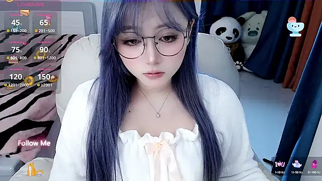 Snapshot of Sweet-18wanwan chatting on December 13, 2024, 1:55 pm Sweet-18wanwan online show from December 13, 2024, 1:55 pm