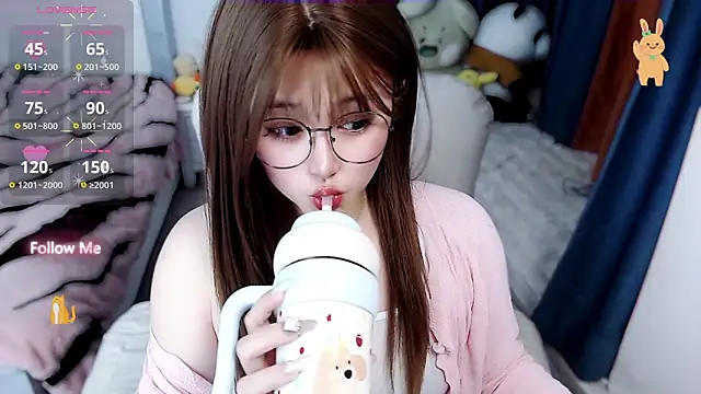 Snapshot of Sweet-18wanwan chatting on December 1, 2025, 1:27 pm Sweet-18wanwan online show from December 1, 2025, 1:27 pm