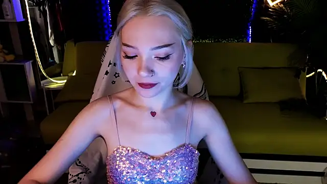 Snapshot of SandraBoyl chatting on January 19, 2025, 1:43 am SandraBoyl online show from January 19, 2025, 1:43 am