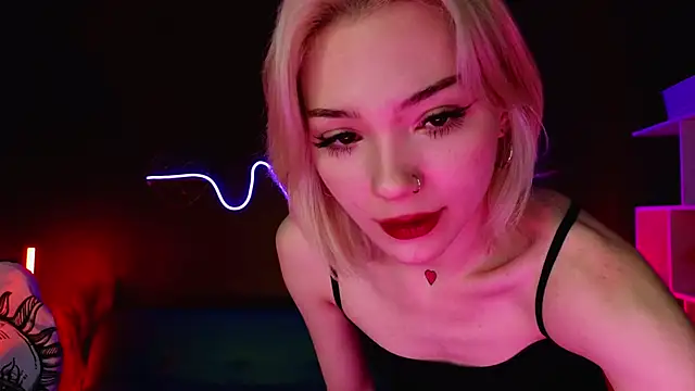 Snapshot of SandraBoyl chatting on February 2, 2025, 4:05 am SandraBoyl online show from February 2, 2025, 4:05 am