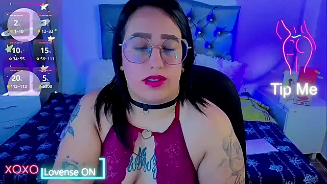 NatalieHarris online show from April 17, 2026, 6:00 pm