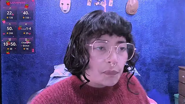 NinaYellow online show from March 3, 2026, 12:44 pm