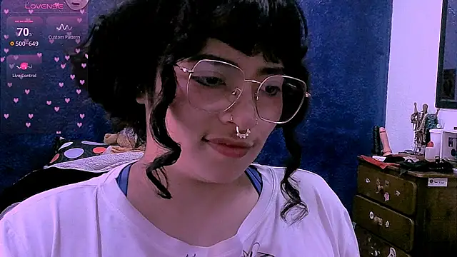 Snapshot of NinaYellow chatting on May 12, 2026, 2:03 pm NinaYellow online show from May 12, 2026, 2:03 pm
