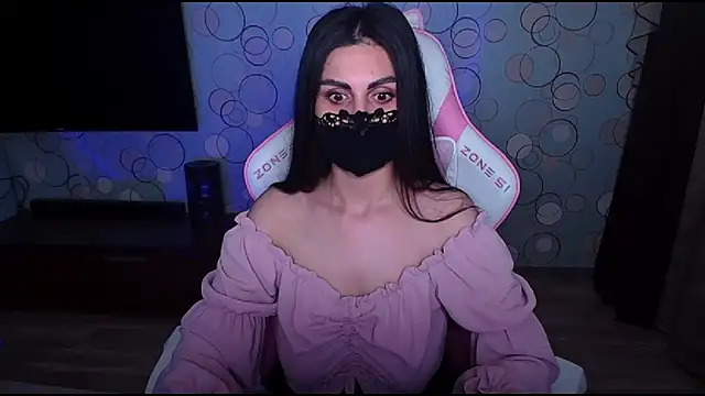 Snapshot of __Yasmina__ chatting on July 4, 2026, 4:40 am Yasmina online show from July 4, 2026, 4:40 am