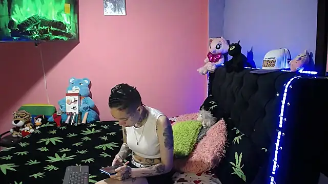 Snapshot of bad_couple_sex chatting on January 9, 2025, 1:29 am bad couple sex online show from January 9, 2025, 1:29 am