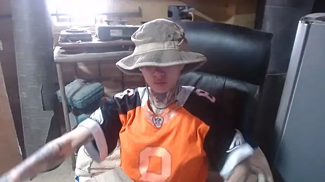 Snapshot of bad_couple_sex chatting on October 7, 2025, 7:00 pm bad couple sex online show from October 7, 2025, 7:00 pm