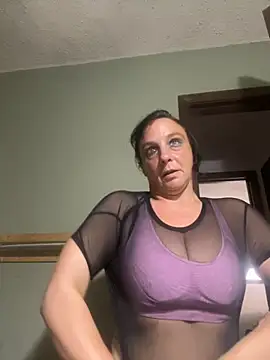 Everlyrose27 online show from October 8, 2025, 5:21 pm