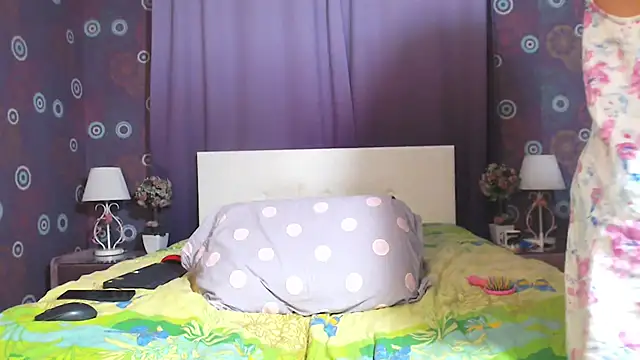 Snapshot of SquirtyAlice chatting on March 15, 2025, 2:35 am SquirtyAlice online show from March 15, 2025, 2:35 am