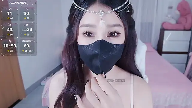 Snapshot of PimChanOK chatting on February 15, 2025, 2:47 am PimChanOK online show from February 15, 2025, 2:47 am